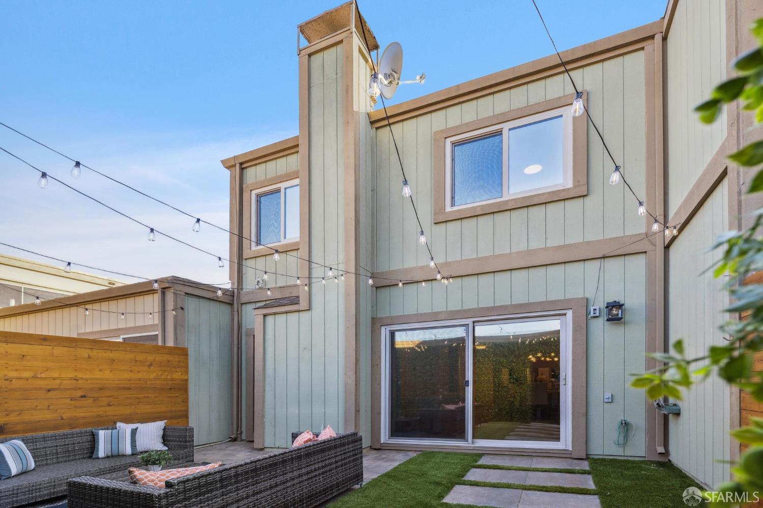 Detail Gallery Image 44 of 51 For 1152 Admiralty Ln, Alameda,  CA 94502 - 3 Beds | 1/1 Baths