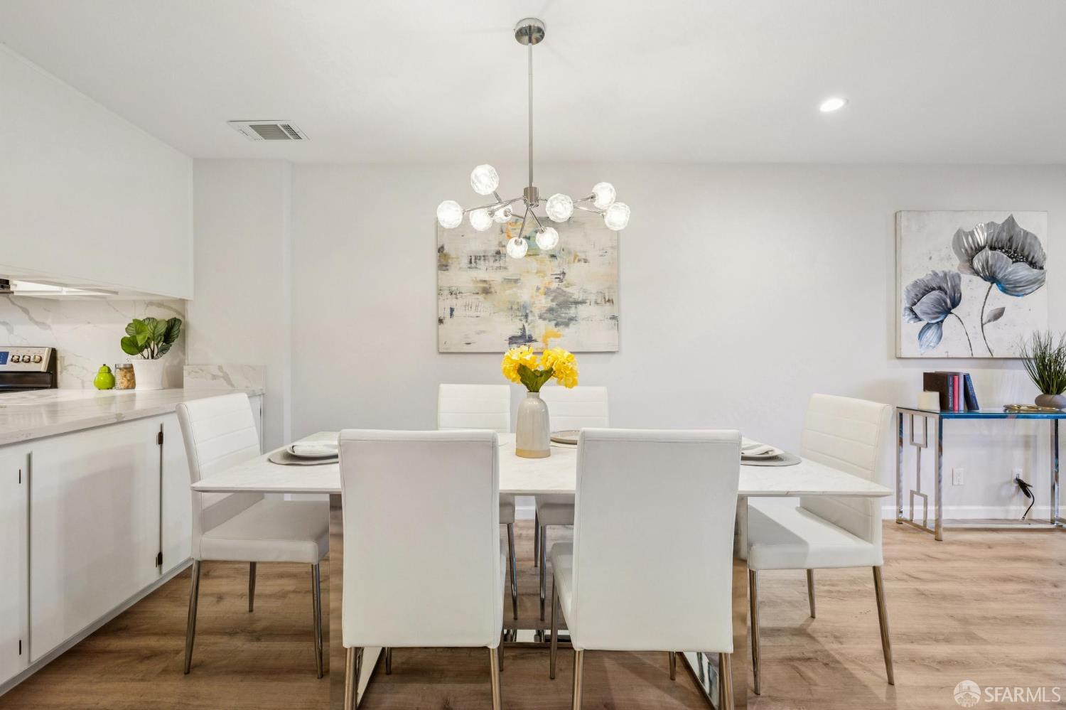 Detail Gallery Image 14 of 51 For 1152 Admiralty Ln, Alameda,  CA 94502 - 3 Beds | 1/1 Baths