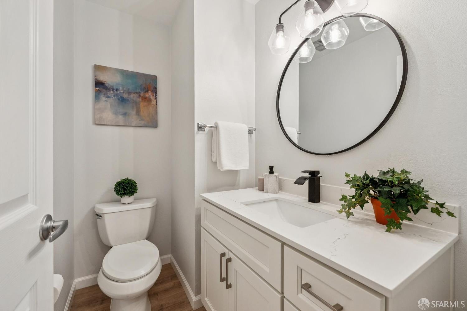 Detail Gallery Image 37 of 51 For 1152 Admiralty Ln, Alameda,  CA 94502 - 3 Beds | 1/1 Baths