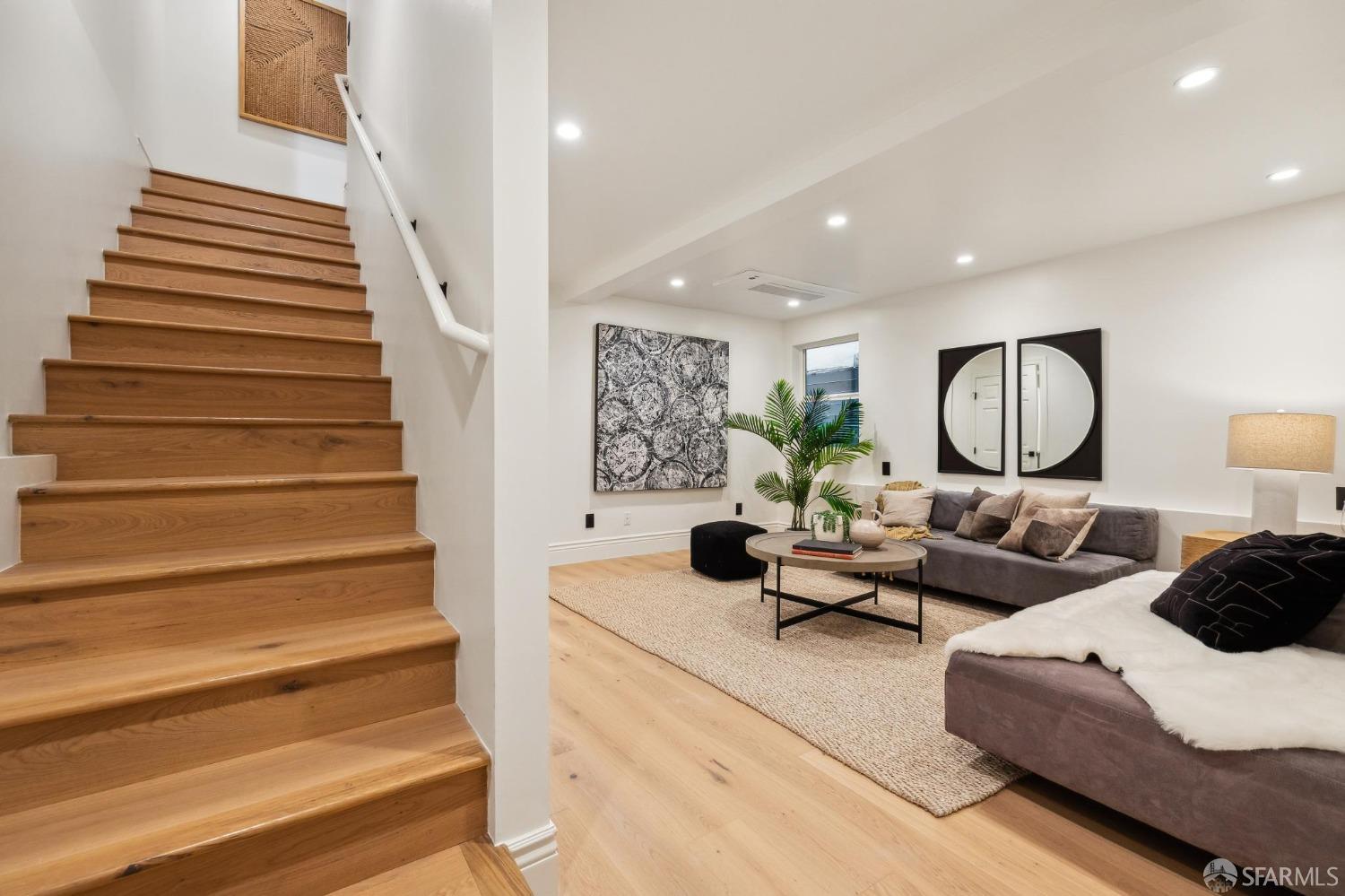 Detail Gallery Image 36 of 46 For 1029 Jackson St, San Francisco,  CA 94133 - – Beds | – Baths