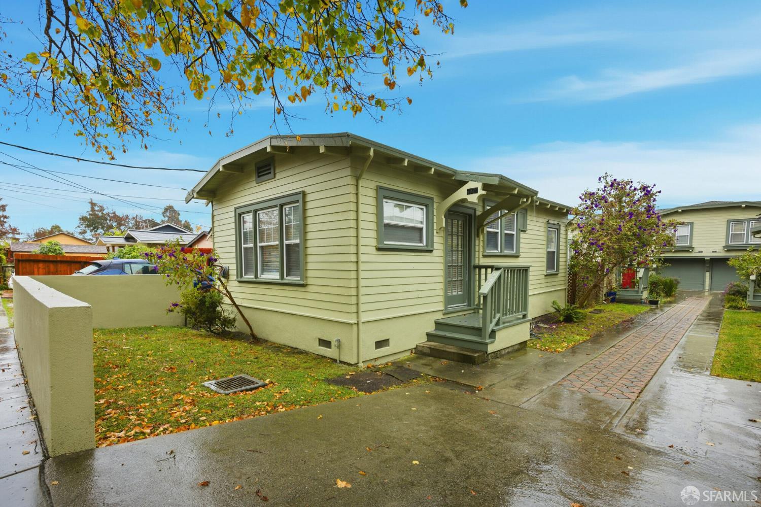 Detail Gallery Image 4 of 29 For 1504 10th St, Berkeley,  CA 94710 - – Beds | – Baths