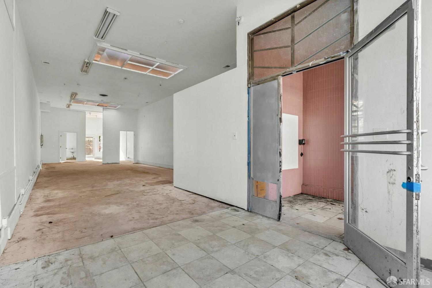 Detail Gallery Image 3 of 16 For 25 Leland Ave, San Francisco,  CA 94112 - – Beds | – Baths