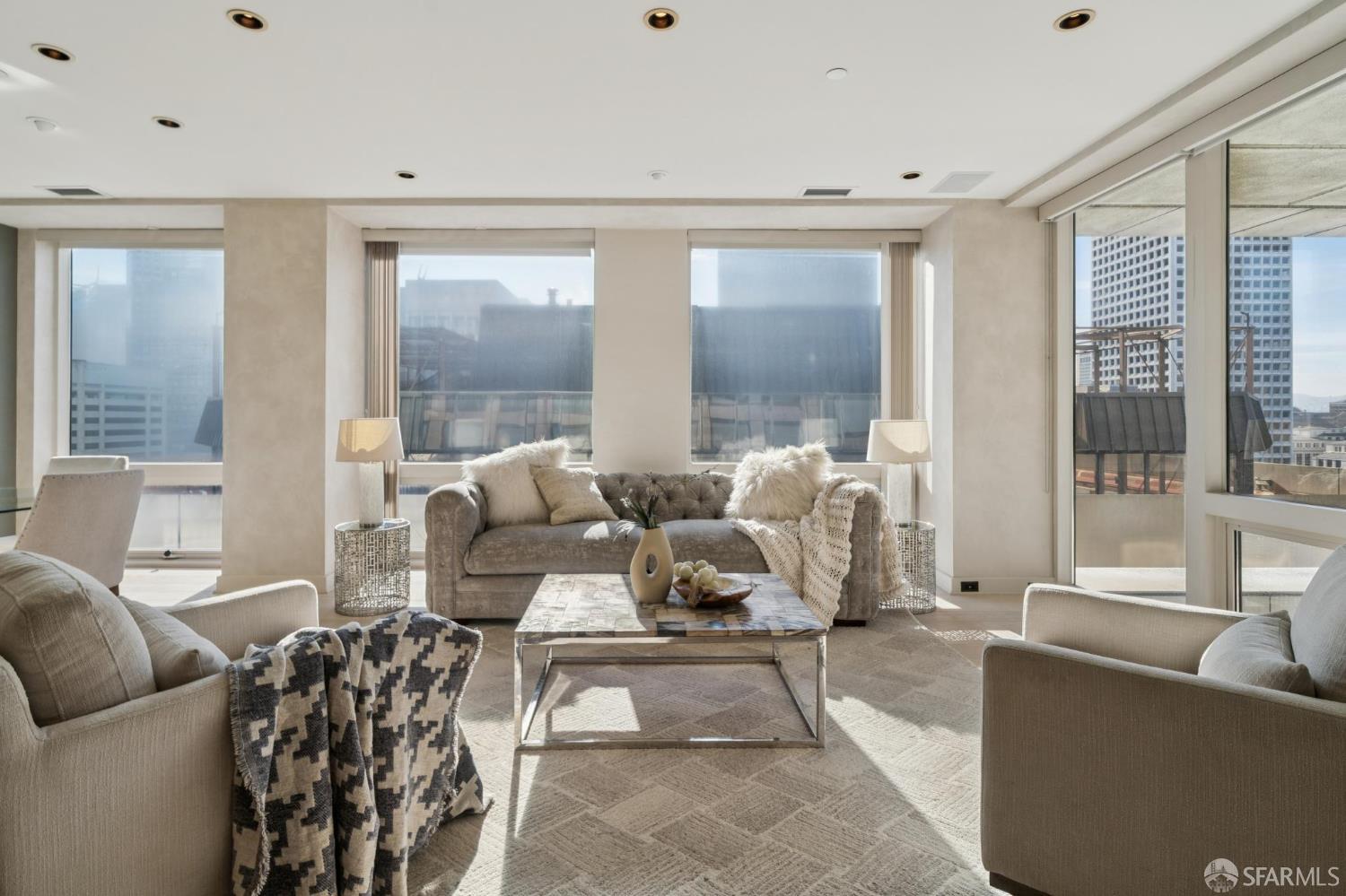 Detail Gallery Image 15 of 79 For 611 Washington St #2306,  San Francisco,  CA 94111 - 1 Beds | 1/1 Baths