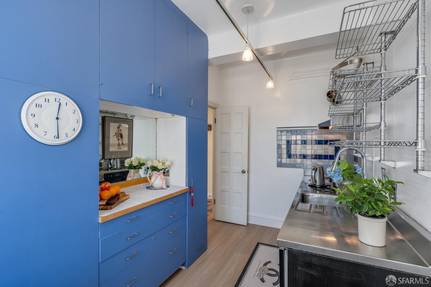 Photo #11: 426097094 Listing: Photo #11