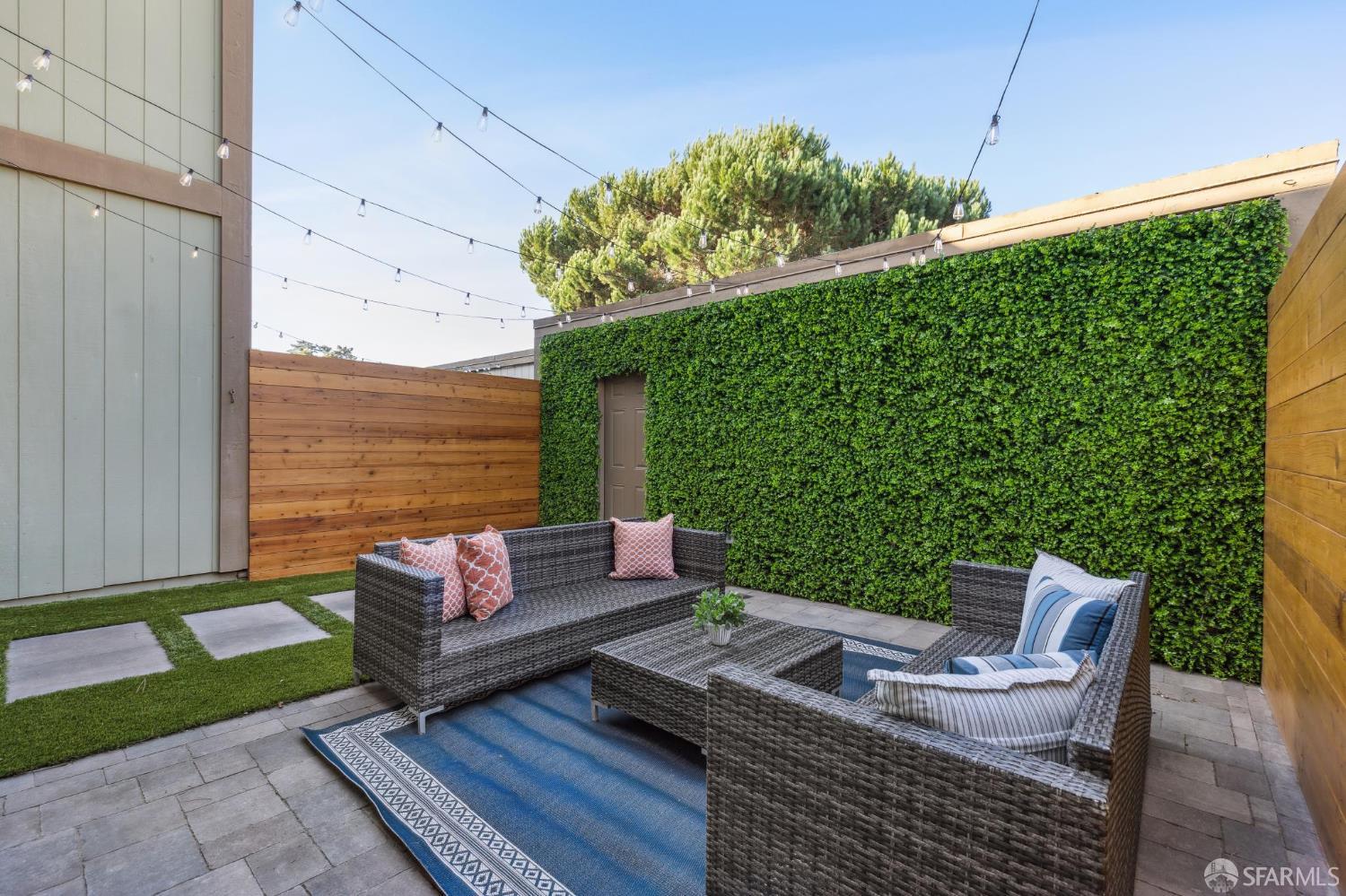 Detail Gallery Image 41 of 51 For 1152 Admiralty Ln, Alameda,  CA 94502 - 3 Beds | 1/1 Baths