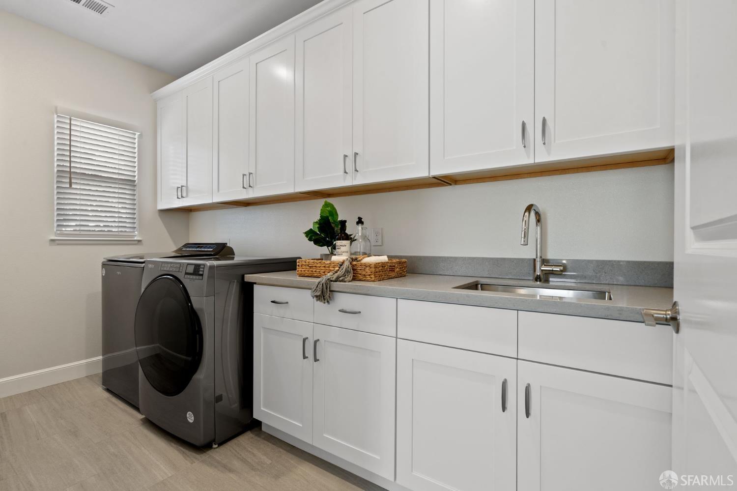 Detail Gallery Image 23 of 43 For 42119 Vinha Way, Fremont,  CA 94539 - 5 Beds | 5/1 Baths