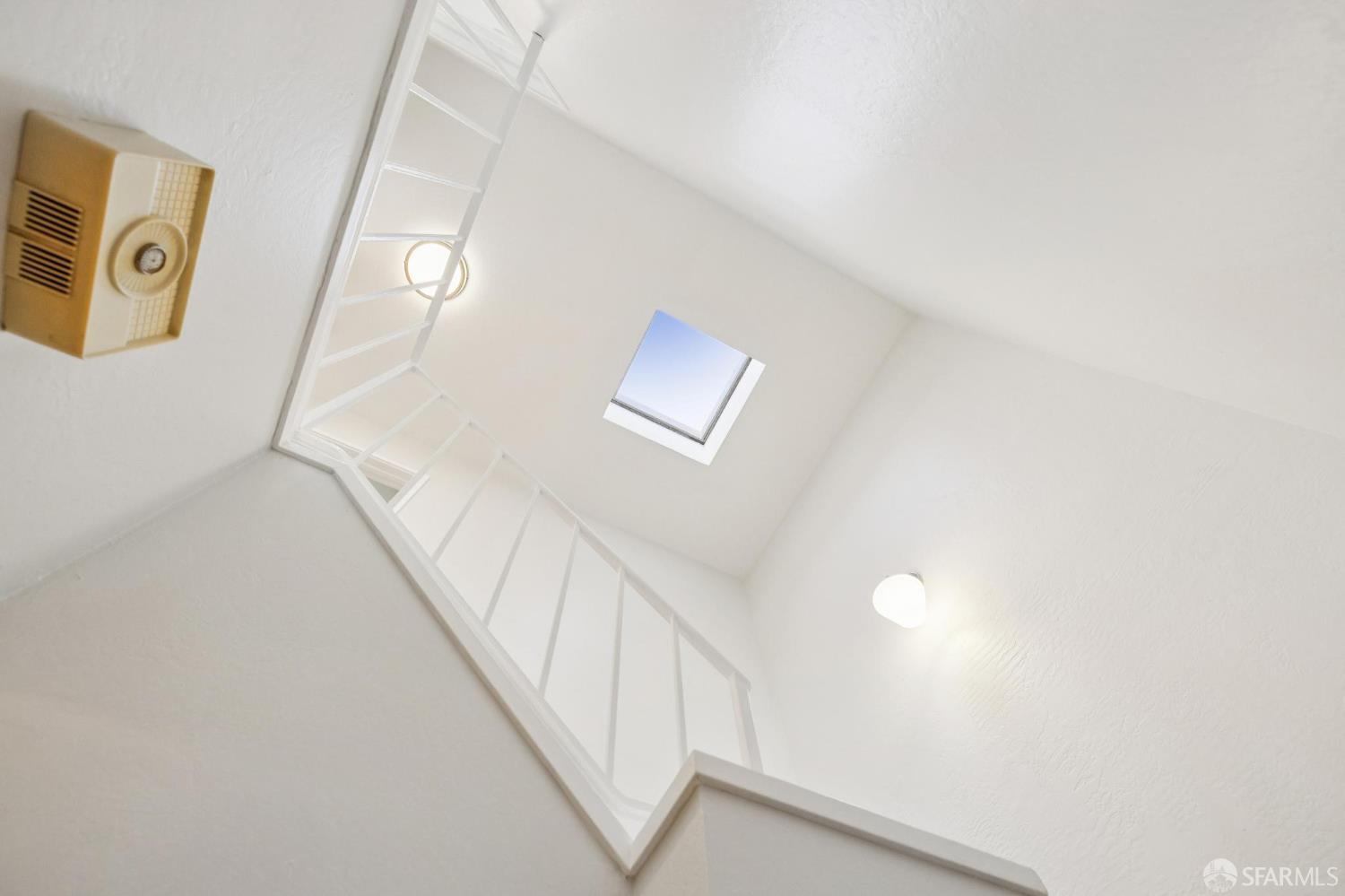 Detail Gallery Image 19 of 51 For 1152 Admiralty Ln, Alameda,  CA 94502 - 3 Beds | 1/1 Baths