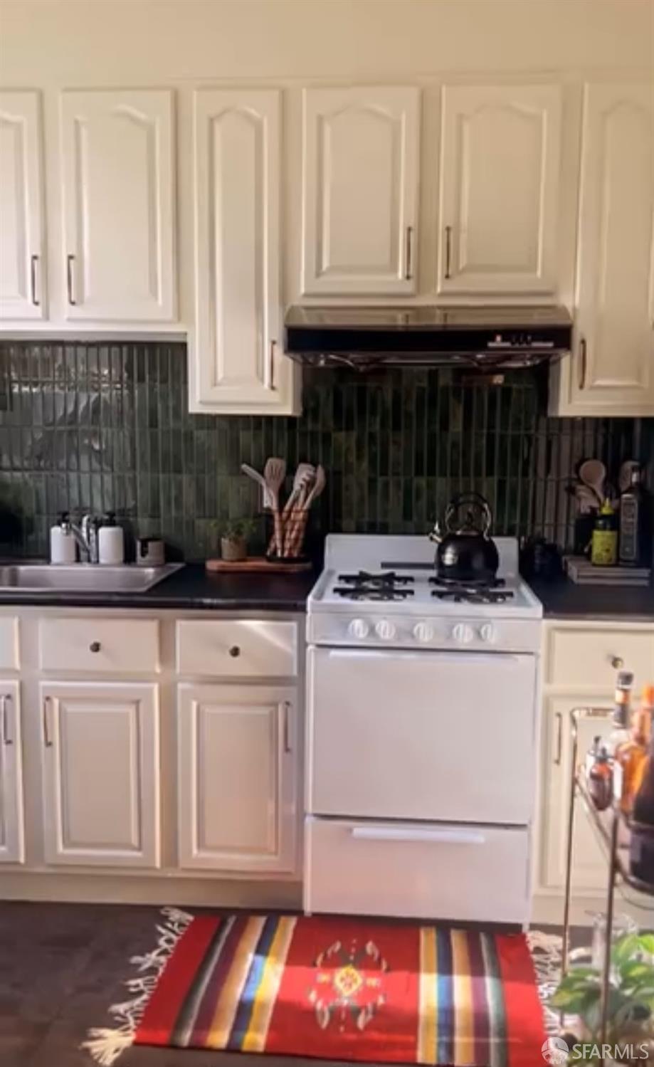 Detail Gallery Image 5 of 22 For 363 22nd Ave, San Francisco,  CA 94121 - 2 Beds | 1 Baths