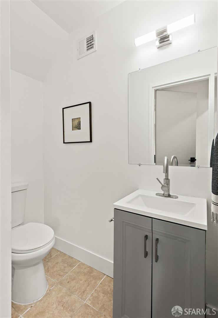 Detail Gallery Image 33 of 56 For 121 Beachview Ave, Pacifica,  CA 94044 - 4 Beds | 2/1 Baths