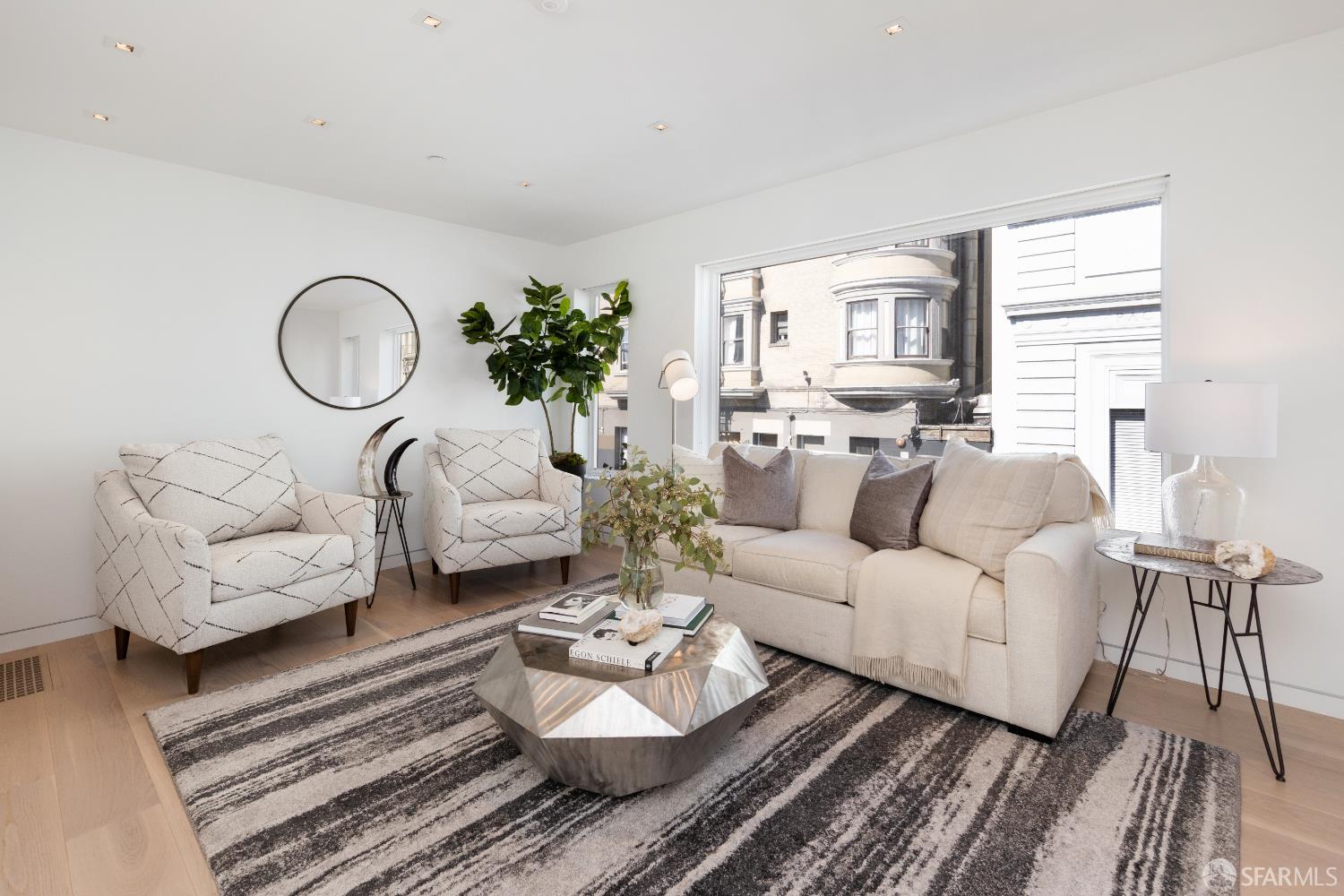 Detail Gallery Image 6 of 22 For 689 Minna St, San Francisco,  CA 94103 - 2 Beds | 1/1 Baths