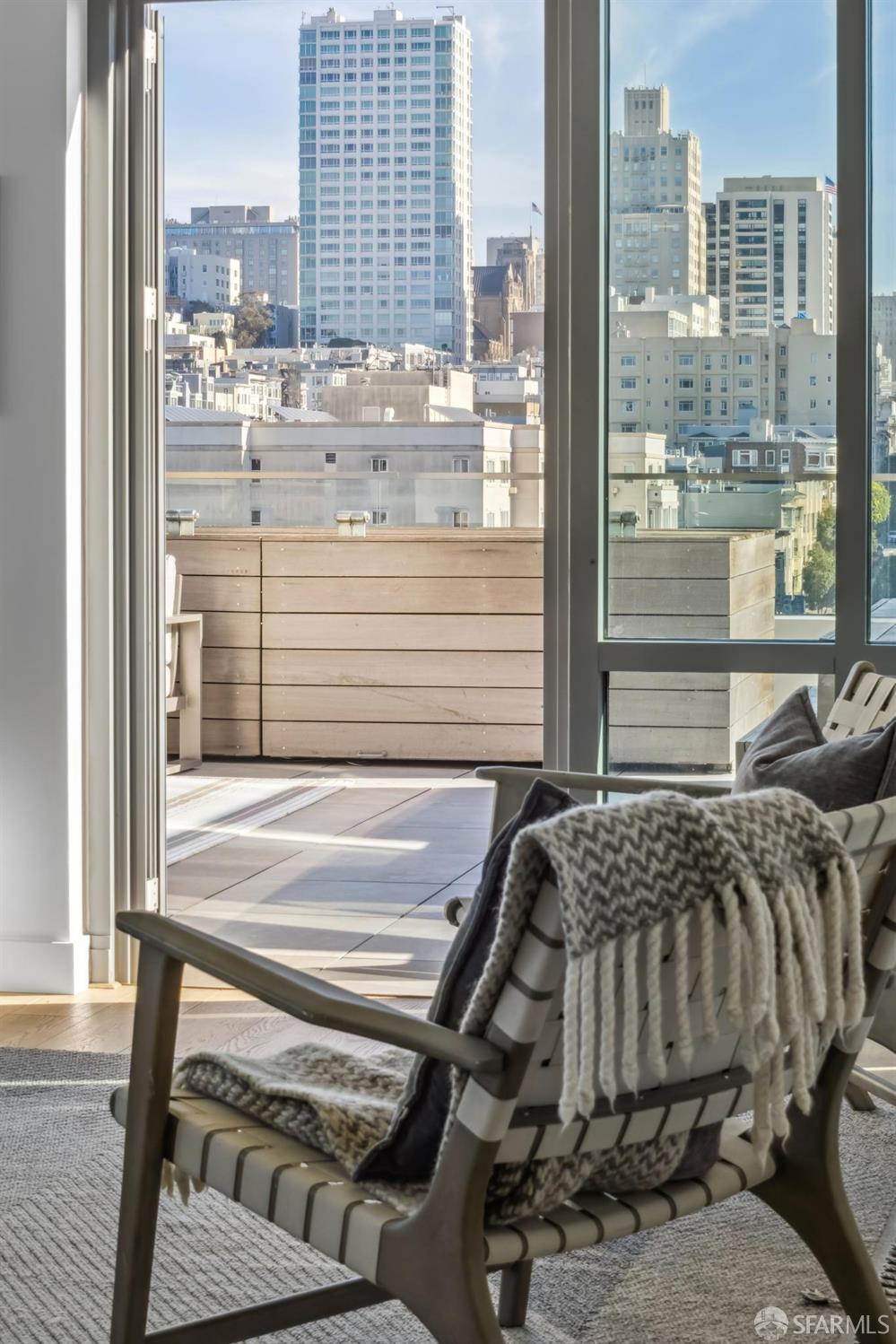 Photo #5: 426097090 Listing: Photo #5