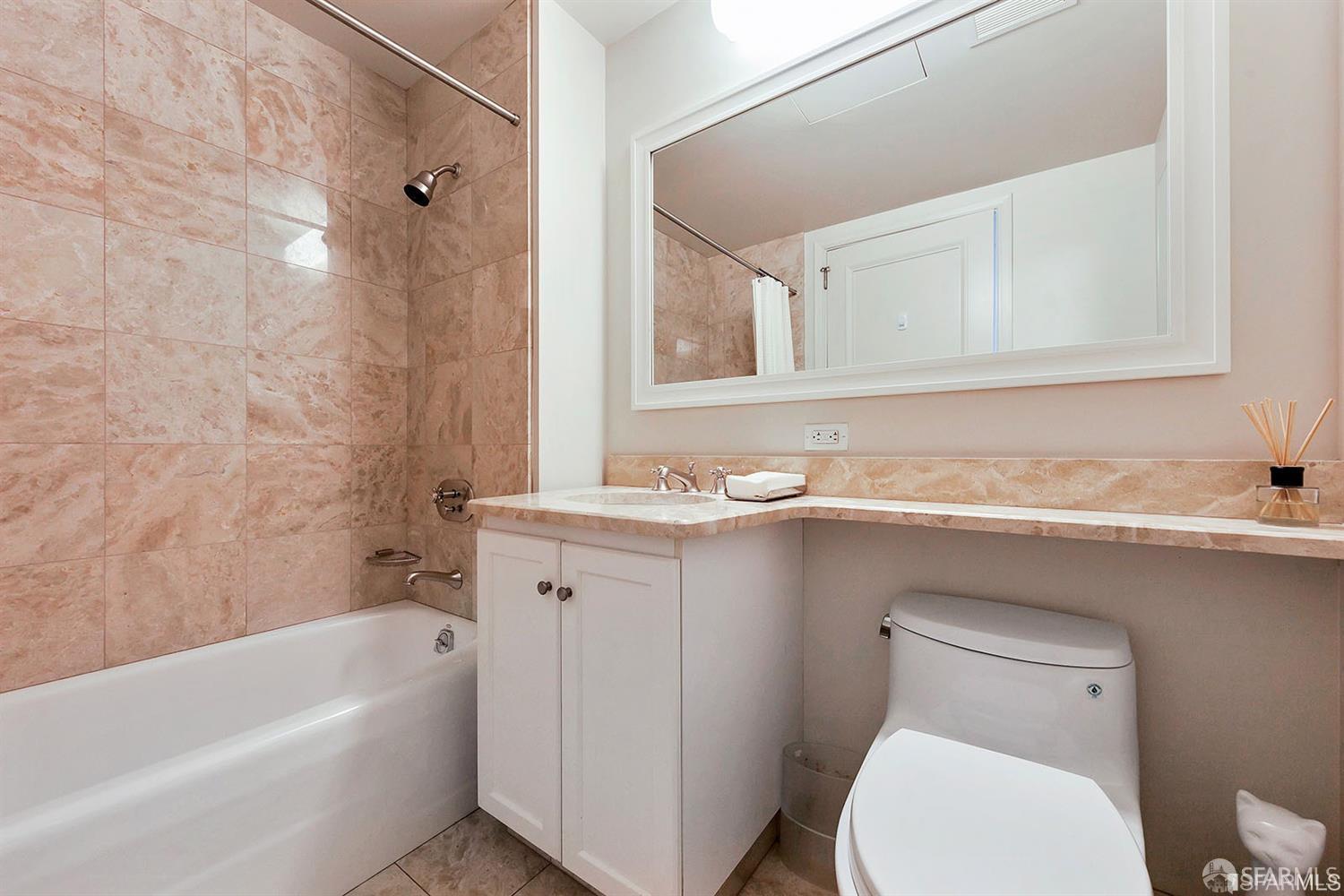 Detail Gallery Image 10 of 16 For 765 Market St 31e,  San Francisco,  CA 94103 - 2 Beds | 2/1 Baths