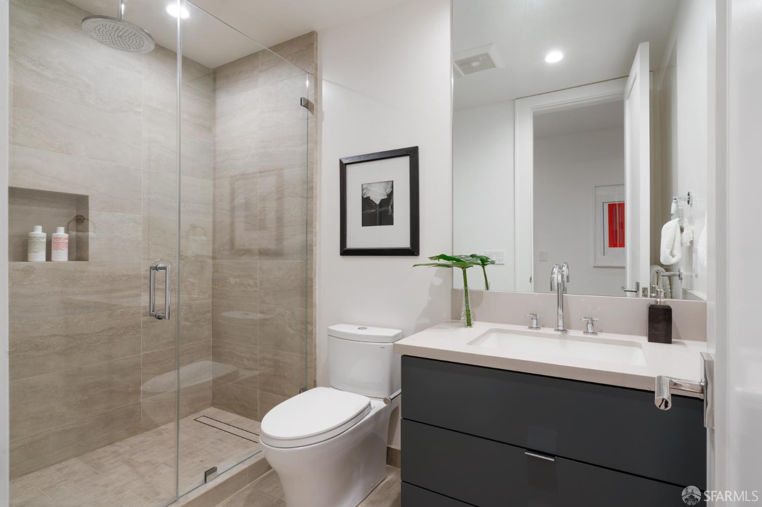 Detail Gallery Image 9 of 32 For 1012 Stanyan St, San Francisco,  CA 94117 - 3 Beds | 3 Baths