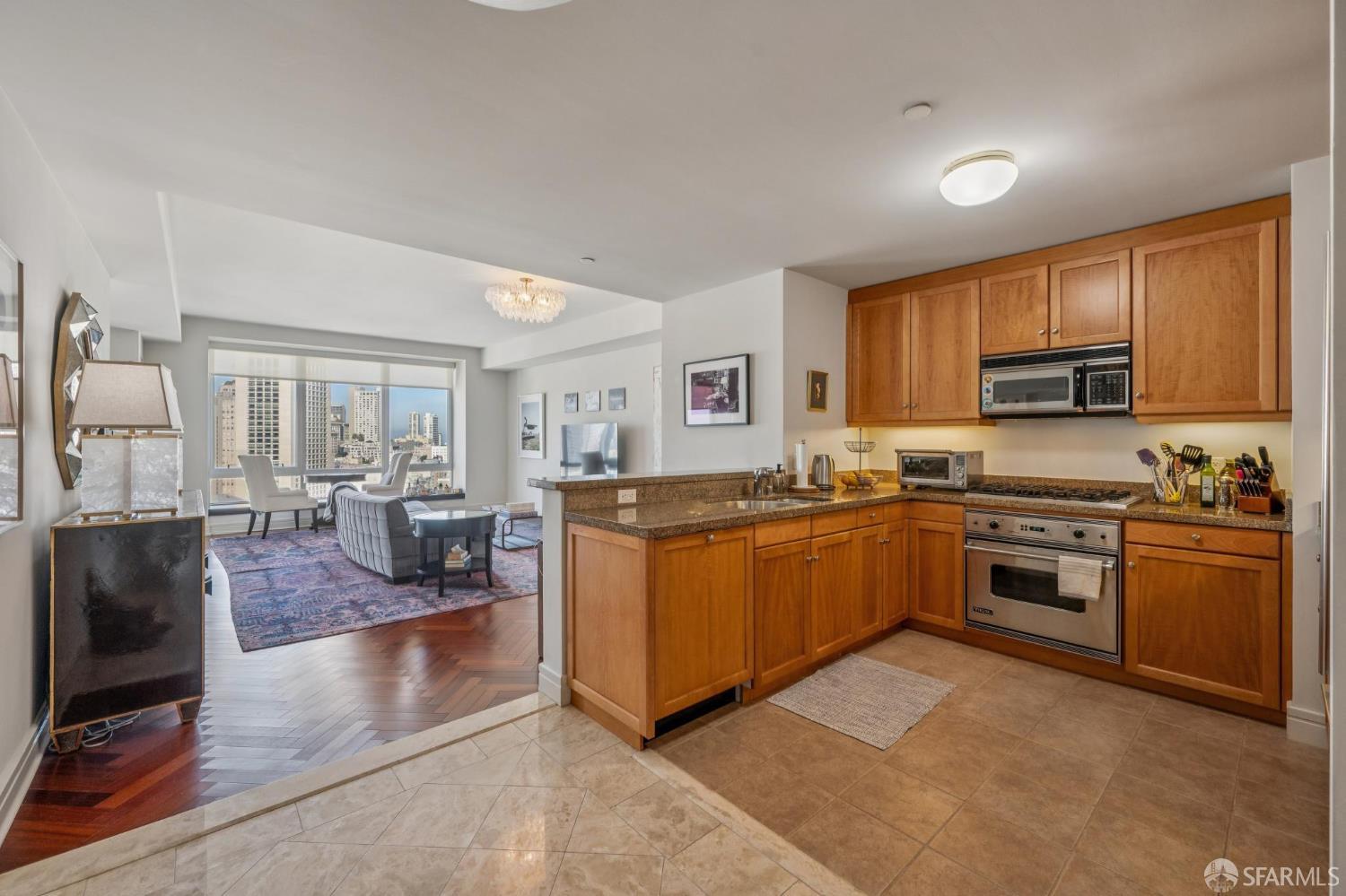 Detail Gallery Image 4 of 16 For 765 Market St 31e,  San Francisco,  CA 94103 - 2 Beds | 2/1 Baths