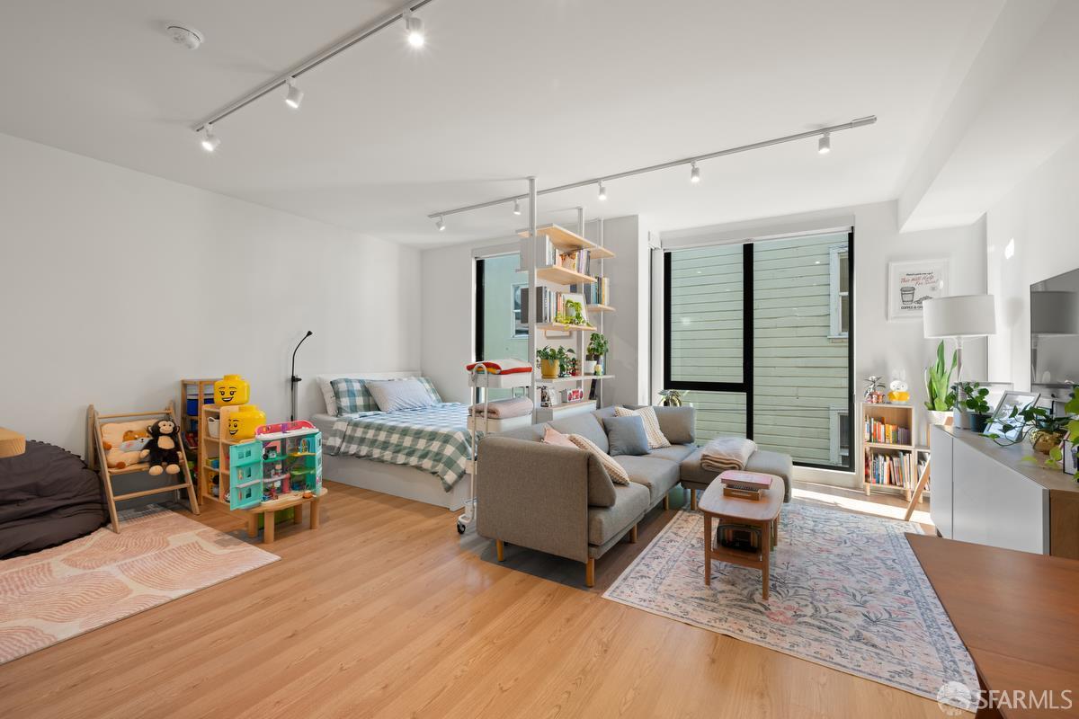 Detail Gallery Image 4 of 16 For 100 Duboce Ave #306,  San Francisco,  CA 94103 - 0 Beds | 1 Baths