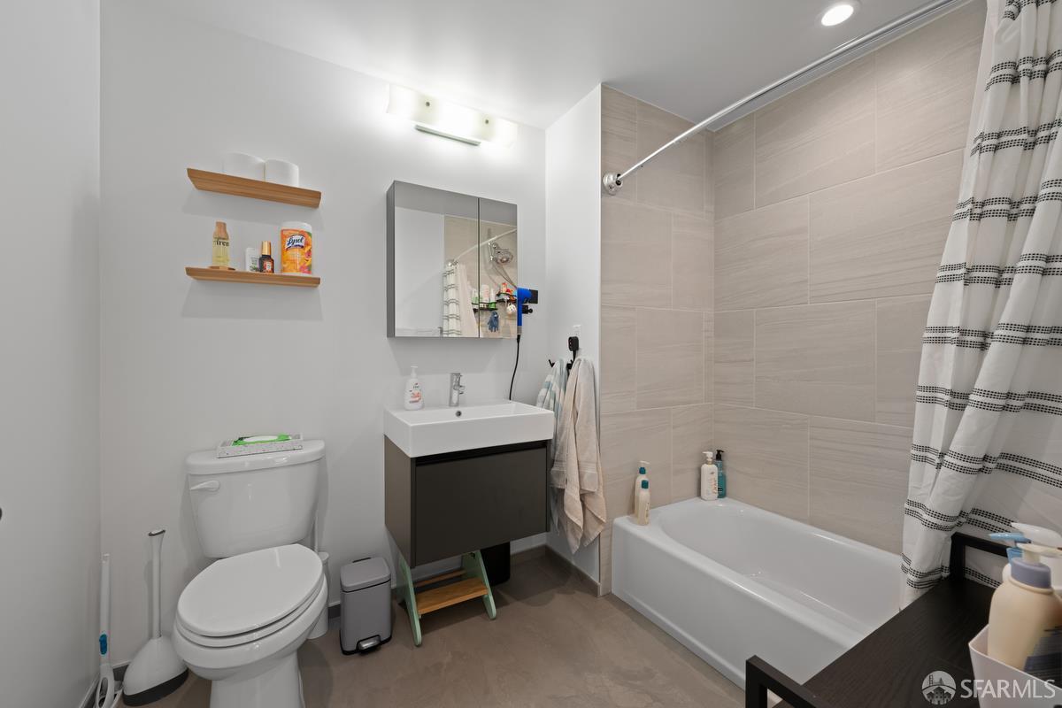 Detail Gallery Image 11 of 16 For 100 Duboce Ave #306,  San Francisco,  CA 94103 - 0 Beds | 1 Baths