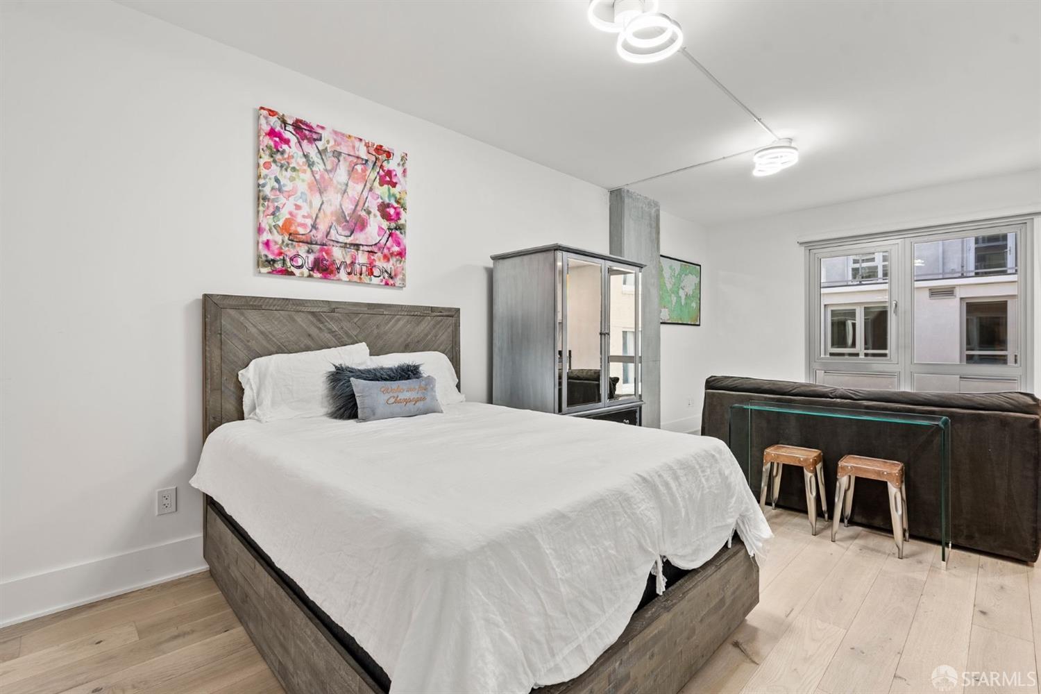 Photo #4: 426097396 Listing: Photo #4