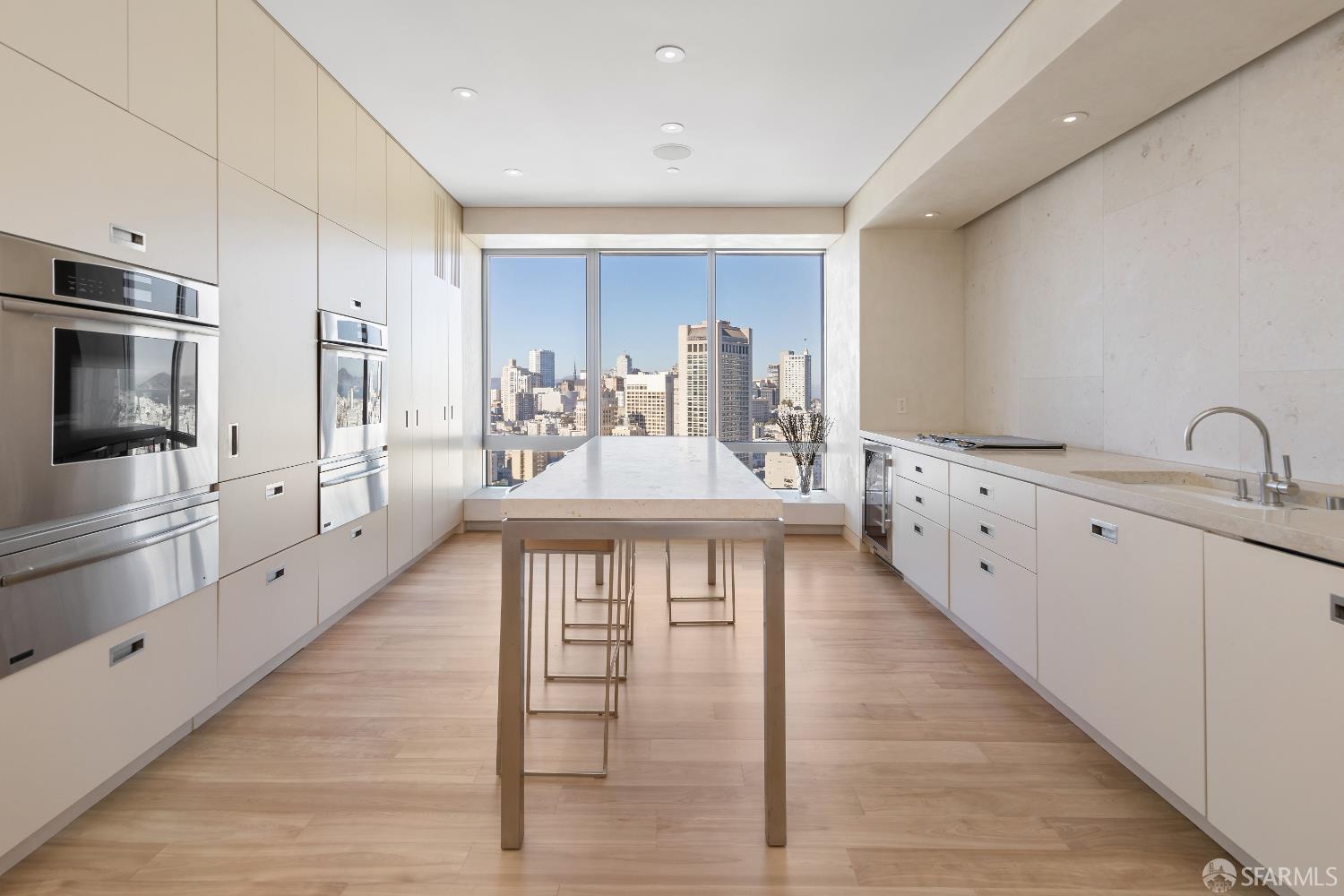 Detail Gallery Image 3 of 34 For 765 Market St 36cd,  San Francisco,  CA 94103 - 3 Beds | 3/1 Baths