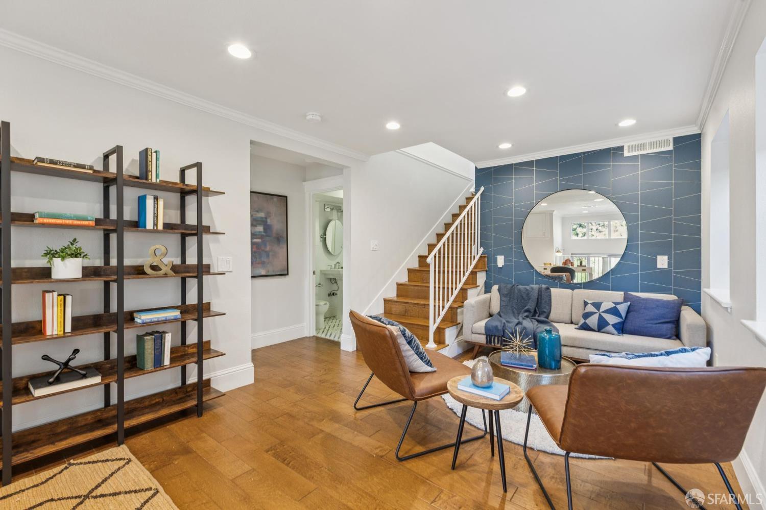 Detail Gallery Image 3 of 51 For 165 W Macarthur Blvd, Oakland,  CA 94611 - 3 Beds | 2/1 Baths