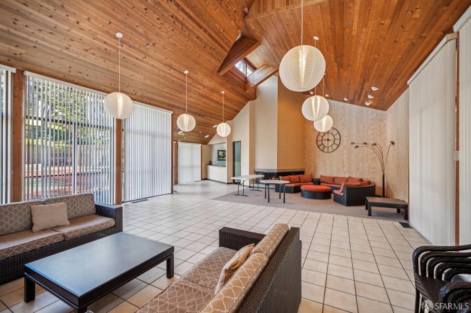 Detail Gallery Image 39 of 70 For 230 N Lake Merced Hls 4a,  San Francisco,  CA 94132 - 2 Beds | 2 Baths