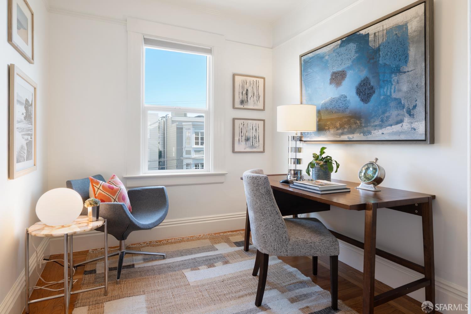 Detail Gallery Image 5 of 36 For 214 Eureka St, San Francisco,  CA 94114 - 2 Beds | 1 Baths