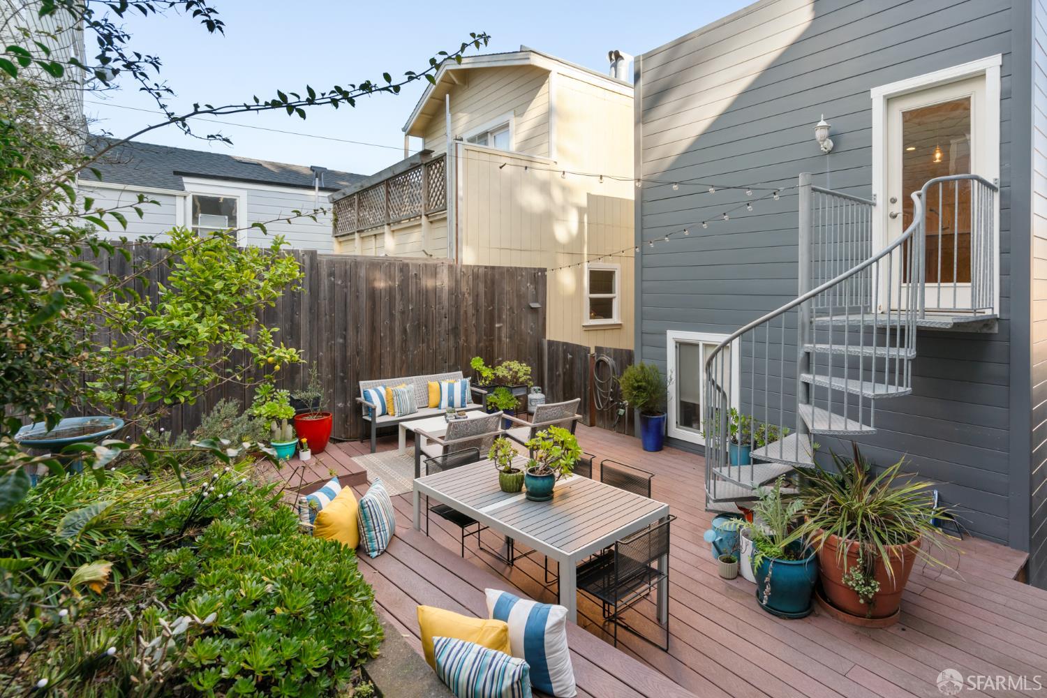 Detail Gallery Image 28 of 36 For 214 Eureka St, San Francisco,  CA 94114 - 2 Beds | 1 Baths