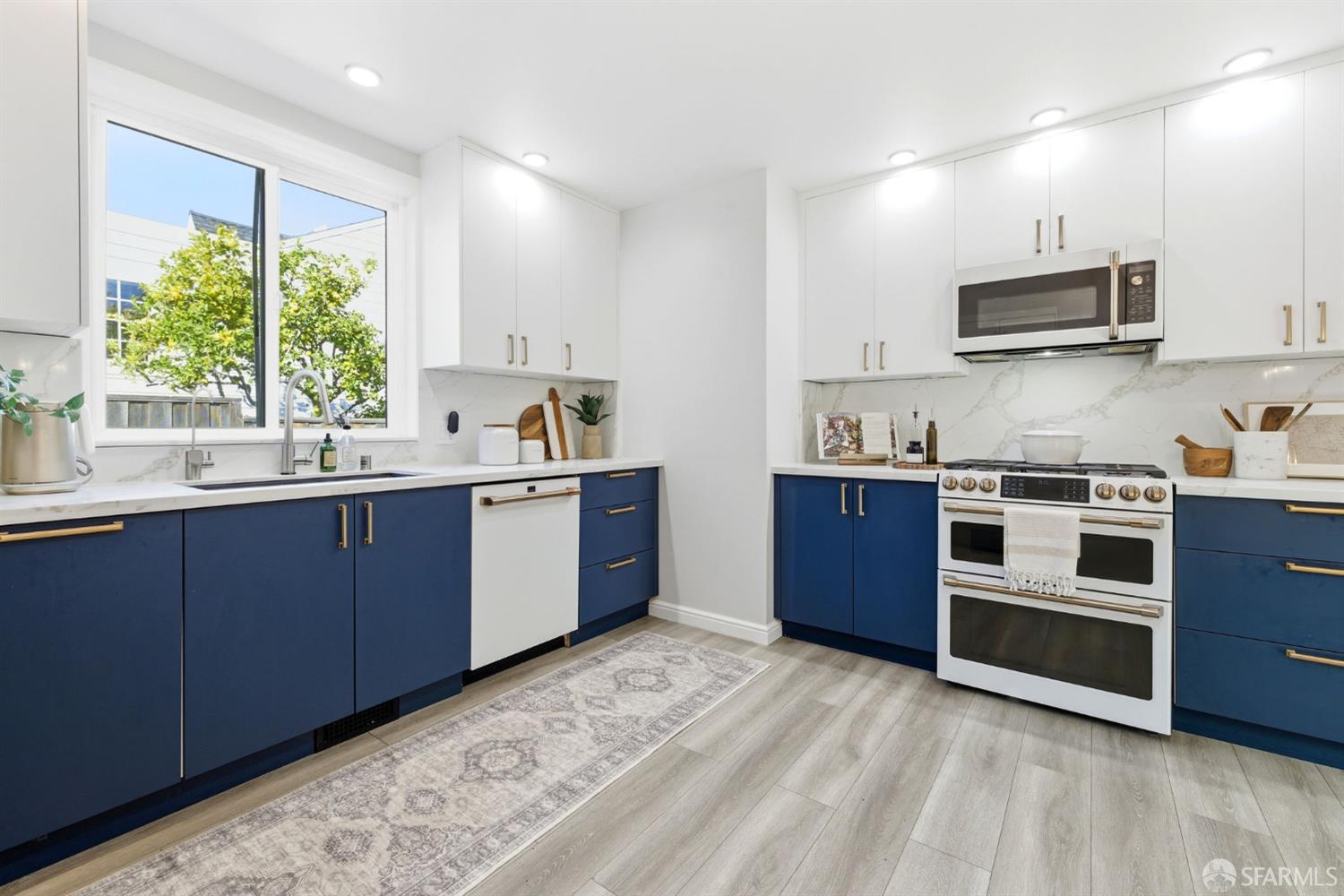 Detail Gallery Image 16 of 42 For 129 Poplar Ave, San Bruno,  CA 94066 - 3 Beds | 2 Baths