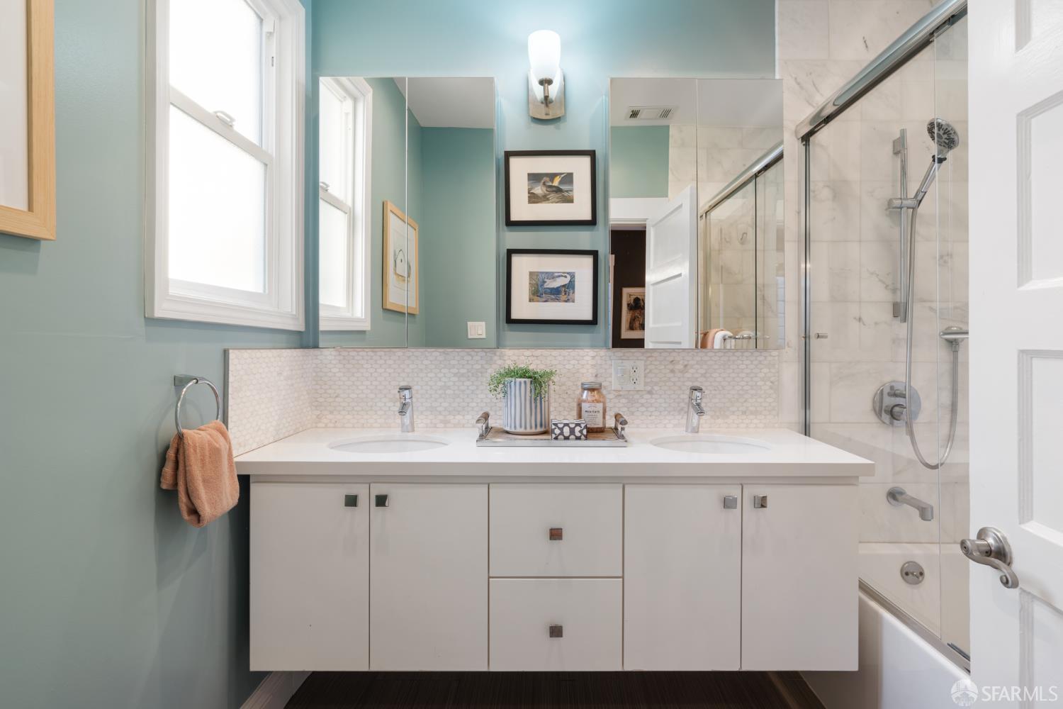 Detail Gallery Image 26 of 36 For 214 Eureka St, San Francisco,  CA 94114 - 2 Beds | 1 Baths