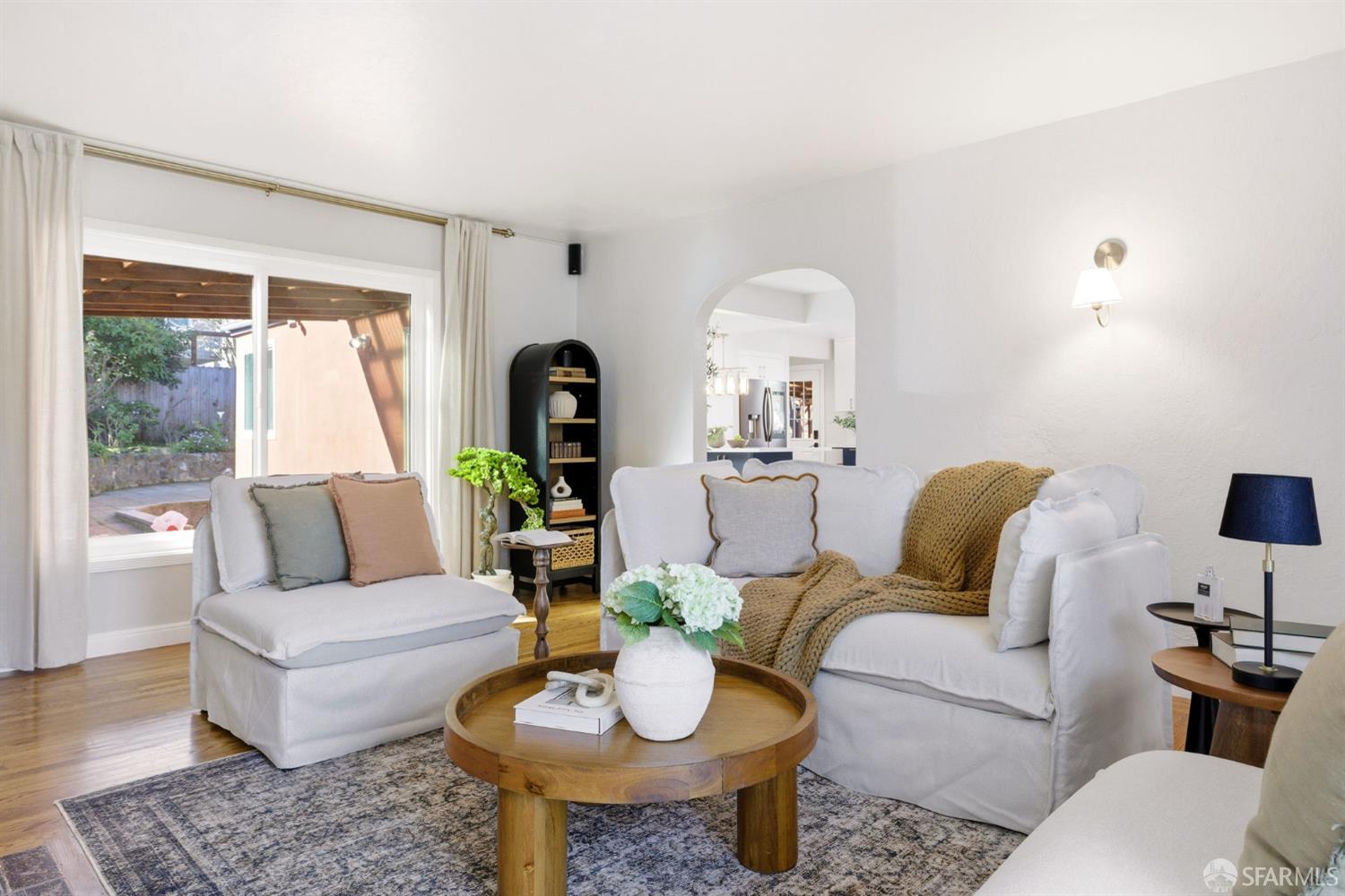 Detail Gallery Image 7 of 42 For 129 Poplar Ave, San Bruno,  CA 94066 - 3 Beds | 2 Baths