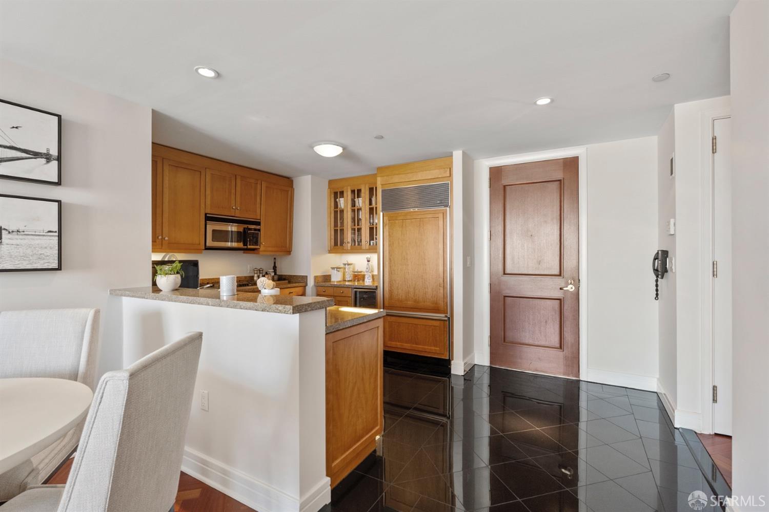 Detail Gallery Image 6 of 42 For 765 Market St 34e,  San Francisco,  CA 94103 - 2 Beds | 2/1 Baths