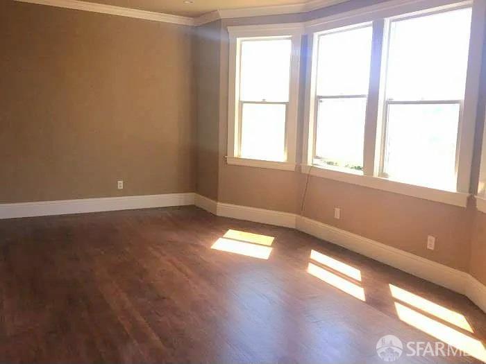 Detail Gallery Image 3 of 22 For 363 22nd Ave, San Francisco,  CA 94121 - 2 Beds | 1 Baths