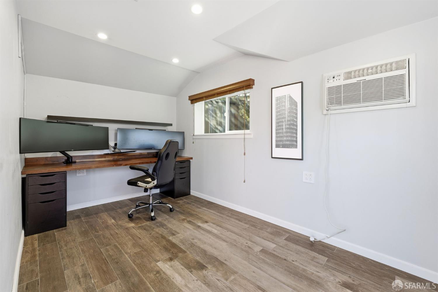 Detail Gallery Image 40 of 42 For 129 Poplar Ave, San Bruno,  CA 94066 - 3 Beds | 2 Baths