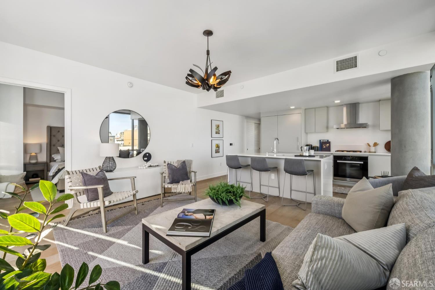 Photo #8: 426097090 Listing: Photo #8