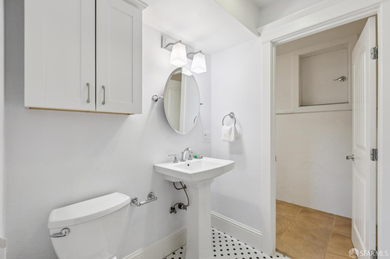 Detail Gallery Image 36 of 51 For 165 W Macarthur Blvd, Oakland,  CA 94611 - 3 Beds | 2/1 Baths