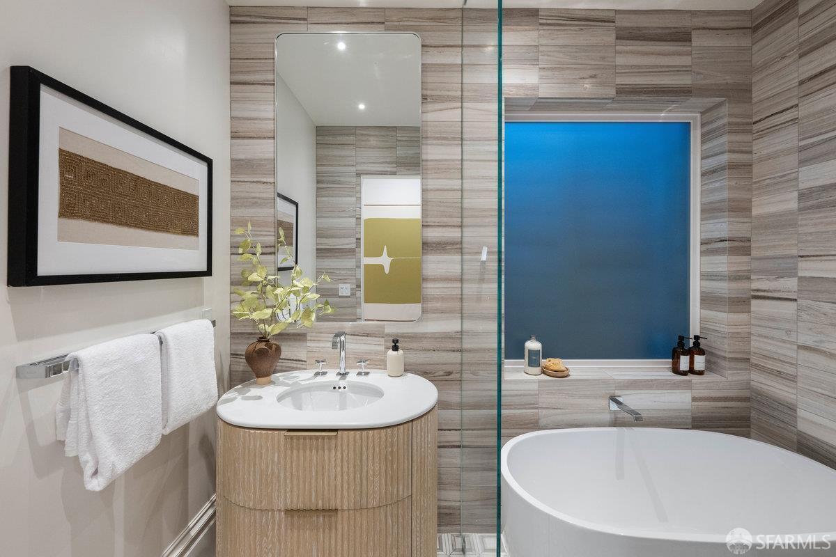 Detail Gallery Image 27 of 69 For 2988 Washington St, San Francisco,  CA 94115 - 2 Beds | 1/1 Baths