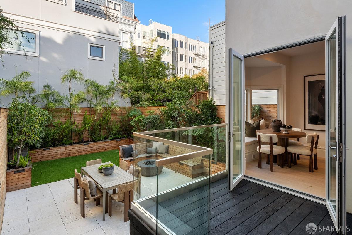 Detail Gallery Image 4 of 69 For 2988 Washington St, San Francisco,  CA 94115 - 2 Beds | 1/1 Baths