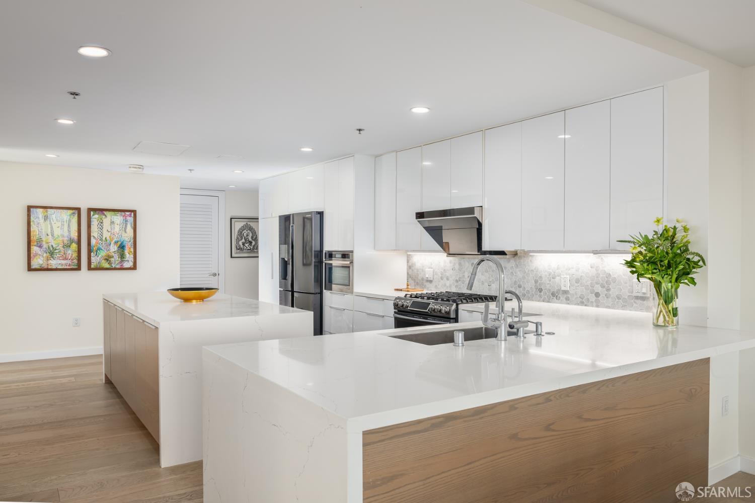 Detail Gallery Image 13 of 29 For 219 Brannan St 4g,  San Francisco,  CA 94107 - 3 Beds | 3 Baths