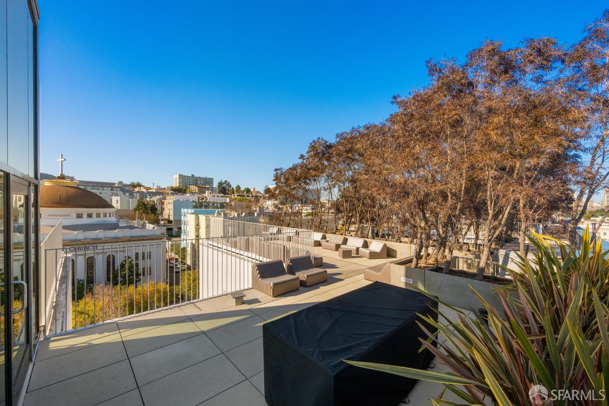 Detail Gallery Image 8 of 11 For 8 Octavia Blvd #407,  San Francisco,  CA 94102 - 0 Beds | 1 Baths