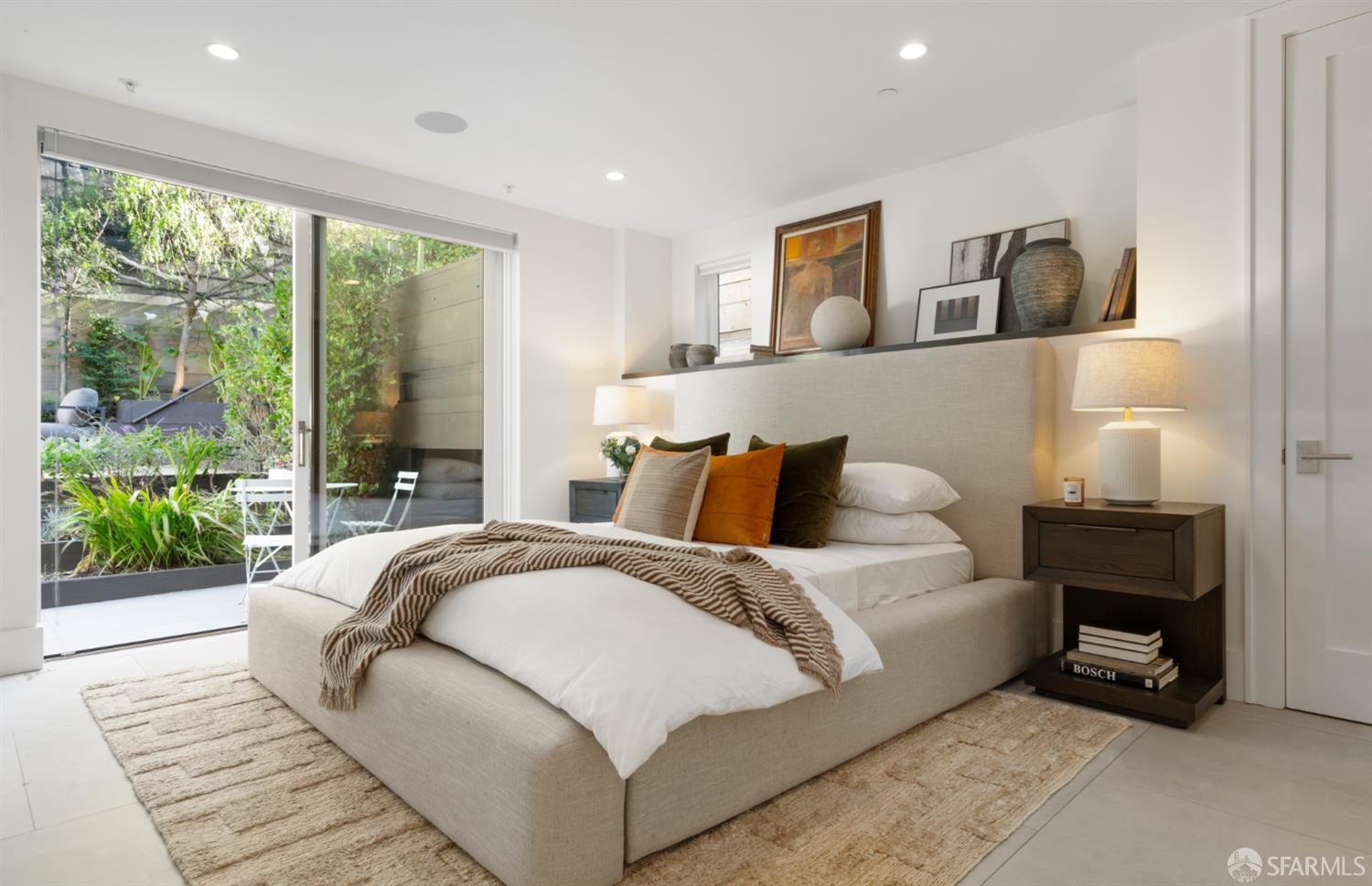 Detail Gallery Image 14 of 32 For 1012 Stanyan St, San Francisco,  CA 94117 - 3 Beds | 3 Baths