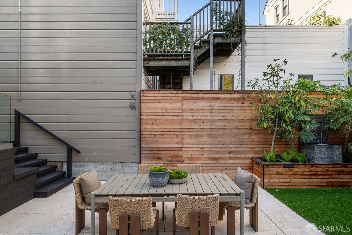 Detail Gallery Image 36 of 69 For 2988 Washington St, San Francisco,  CA 94115 - 2 Beds | 1/1 Baths