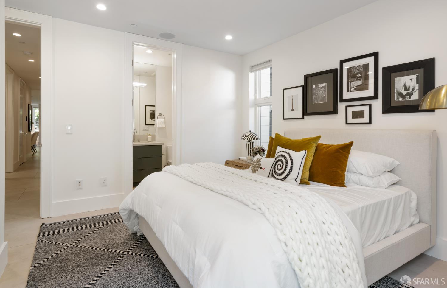 Detail Gallery Image 12 of 32 For 1012 Stanyan St, San Francisco,  CA 94117 - 3 Beds | 3 Baths