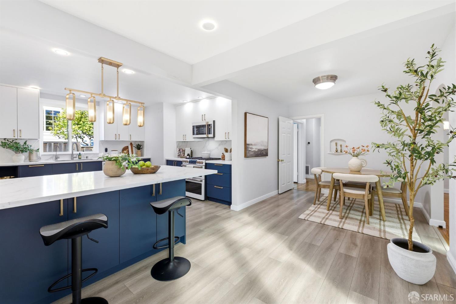 Detail Gallery Image 3 of 42 For 129 Poplar Ave, San Bruno,  CA 94066 - 3 Beds | 2 Baths