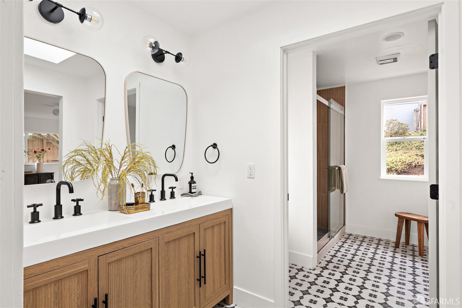 Detail Gallery Image 26 of 56 For 121 Beachview Ave, Pacifica,  CA 94044 - 4 Beds | 2/1 Baths