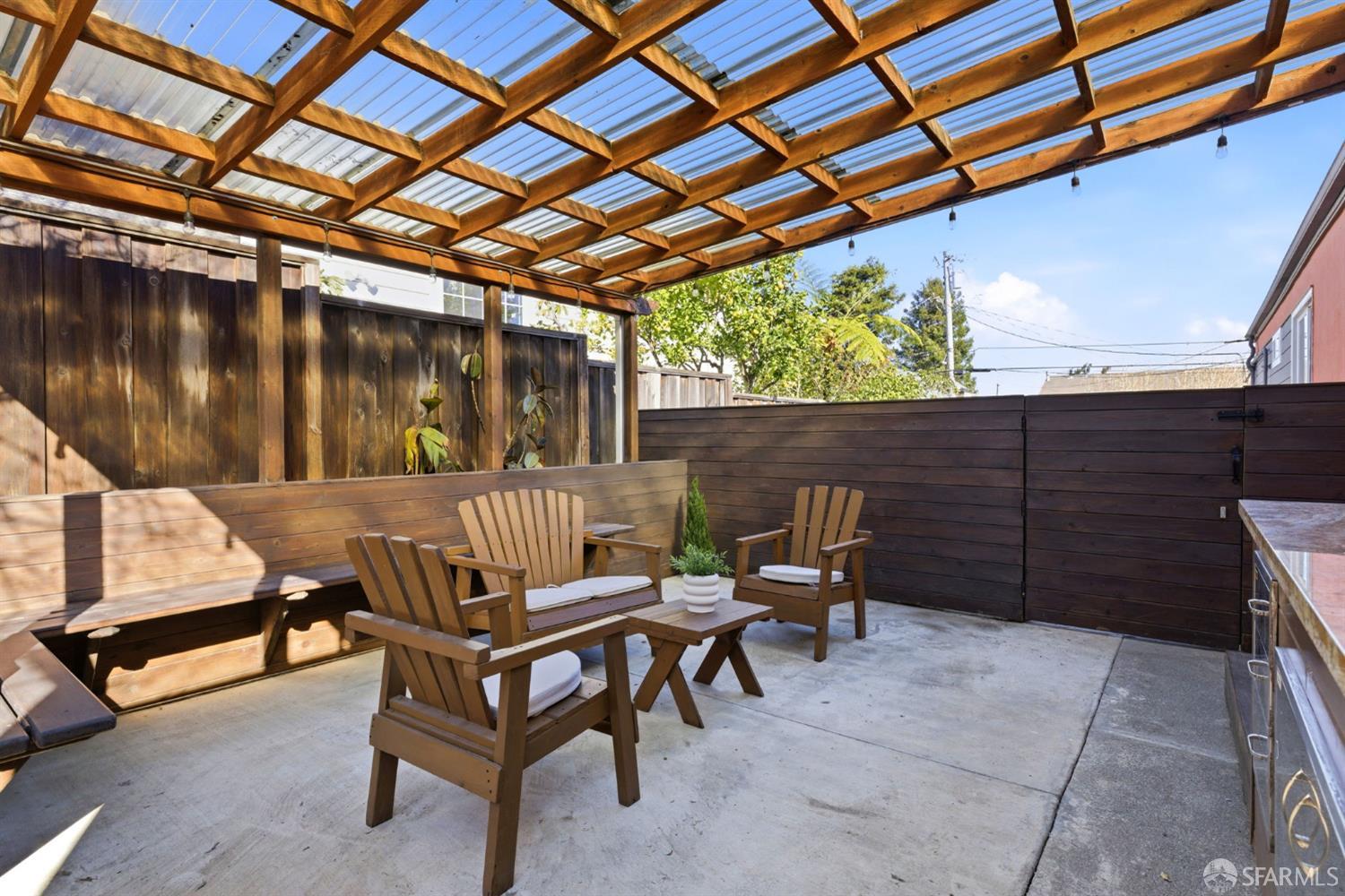 Detail Gallery Image 32 of 42 For 129 Poplar Ave, San Bruno,  CA 94066 - 3 Beds | 2 Baths