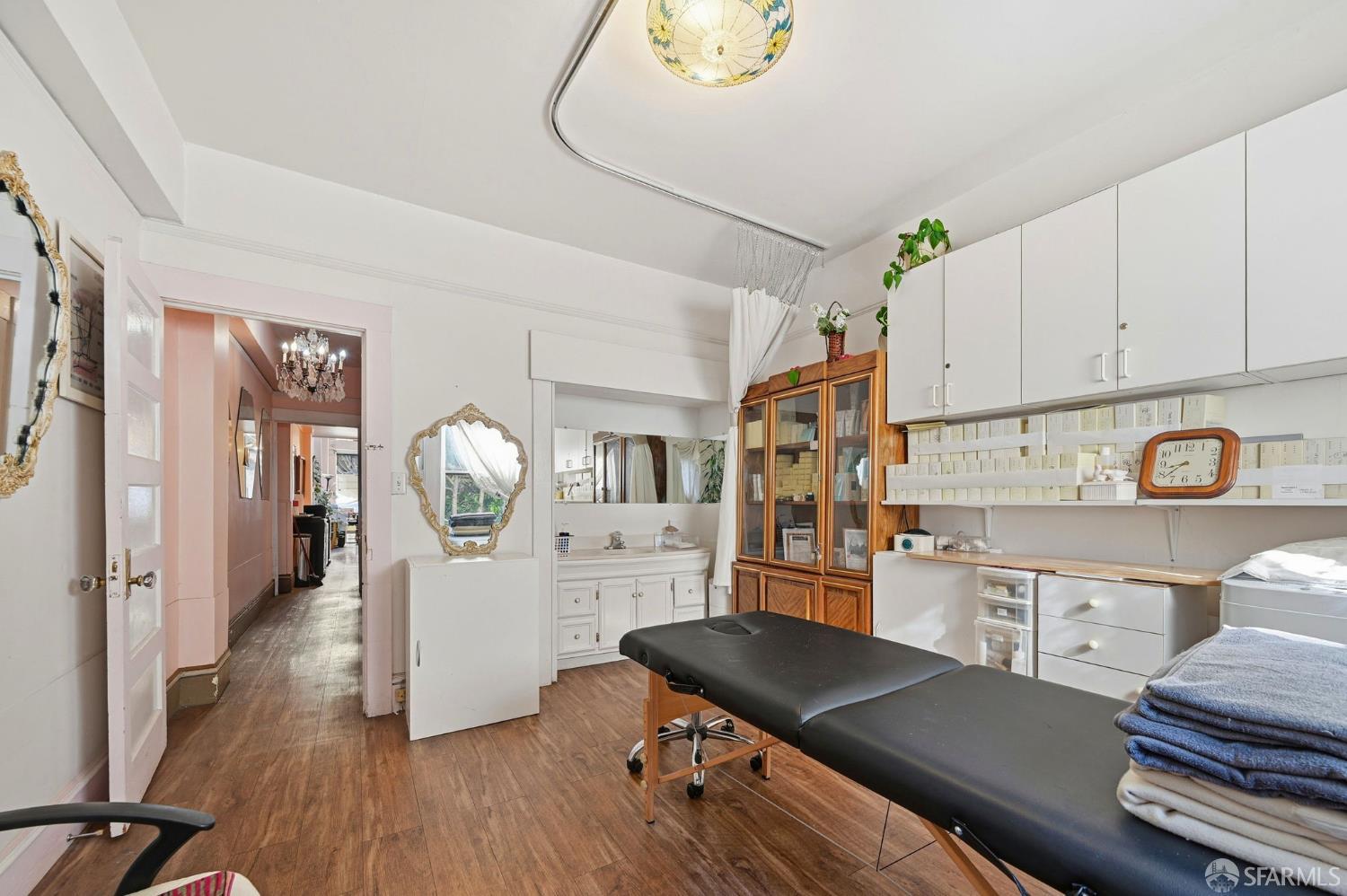 Detail Gallery Image 11 of 73 For 767 Bush St, San Francisco,  CA 94108 - – Beds | – Baths