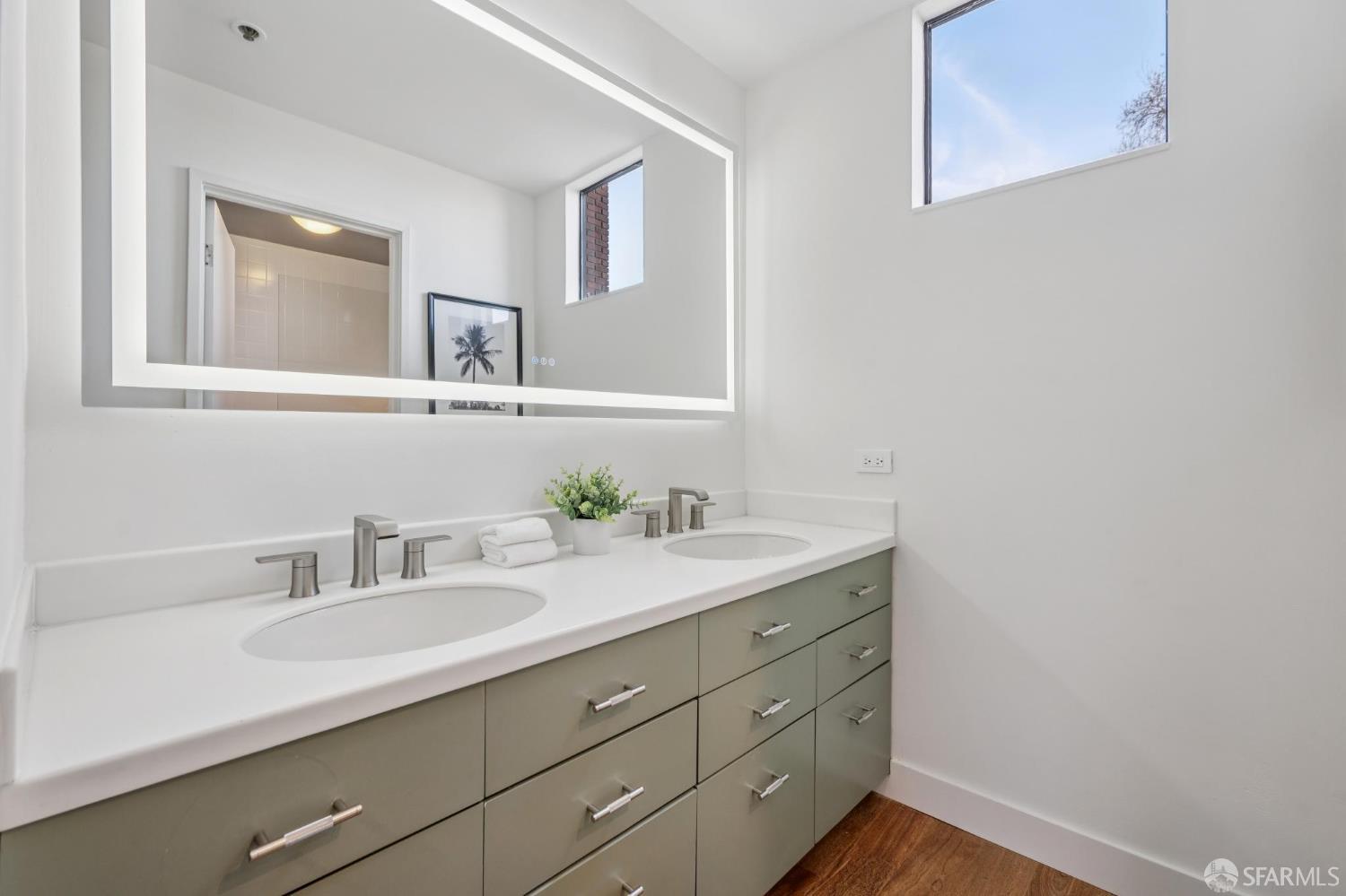 Detail Gallery Image 28 of 55 For 640 Davis St #24,  San Francisco,  CA 94111 - 2 Beds | 2 Baths