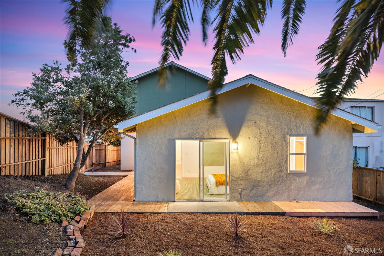 Detail Gallery Image 42 of 56 For 121 Beachview Ave, Pacifica,  CA 94044 - 4 Beds | 2/1 Baths