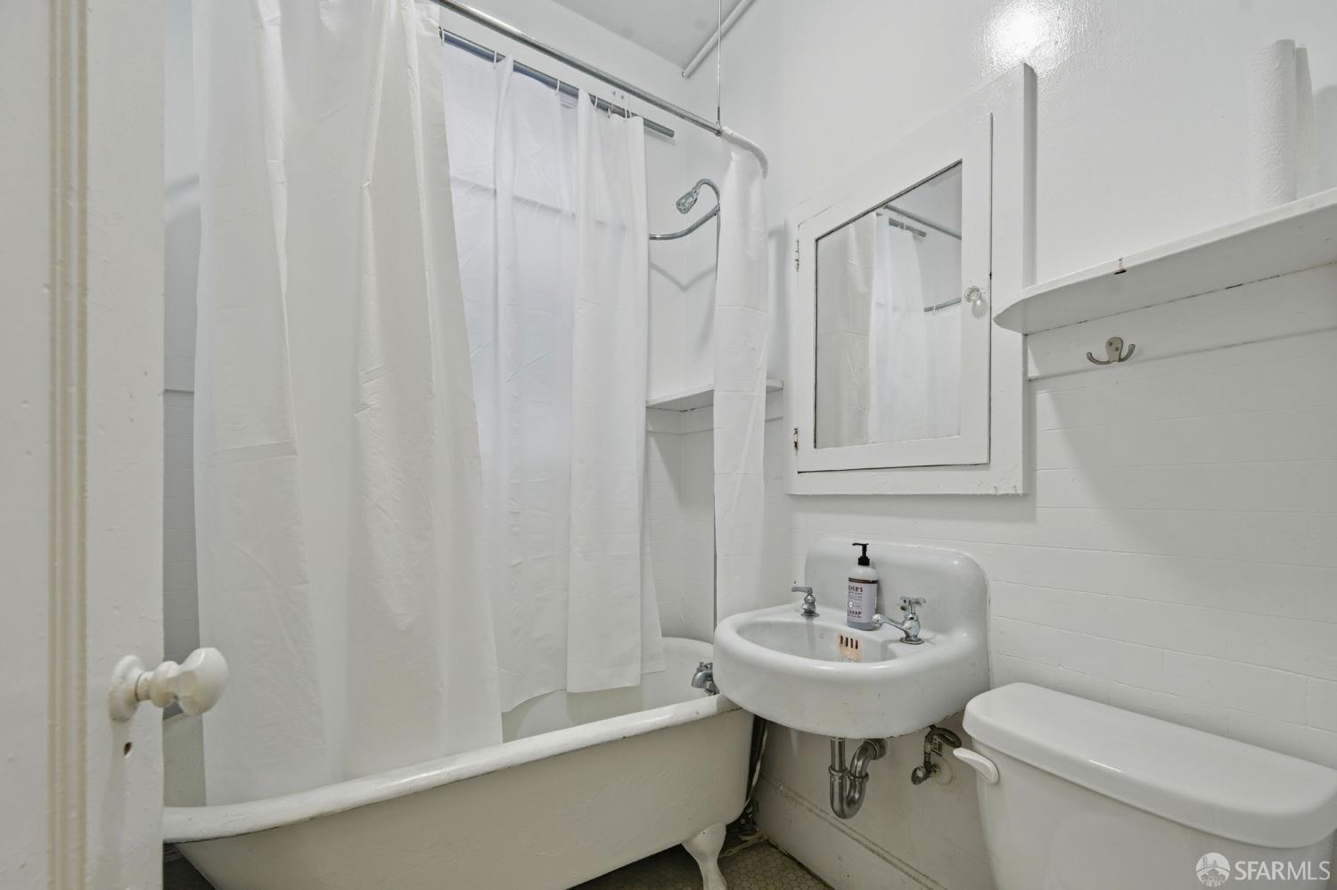 Detail Gallery Image 38 of 73 For 767 Bush St, San Francisco,  CA 94108 - – Beds | – Baths