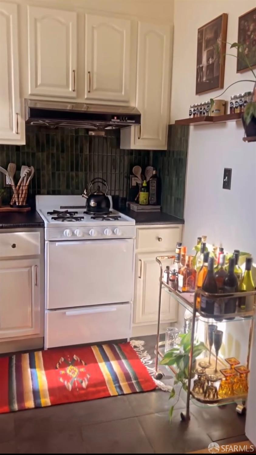 Detail Gallery Image 6 of 22 For 363 22nd Ave, San Francisco,  CA 94121 - 2 Beds | 1 Baths