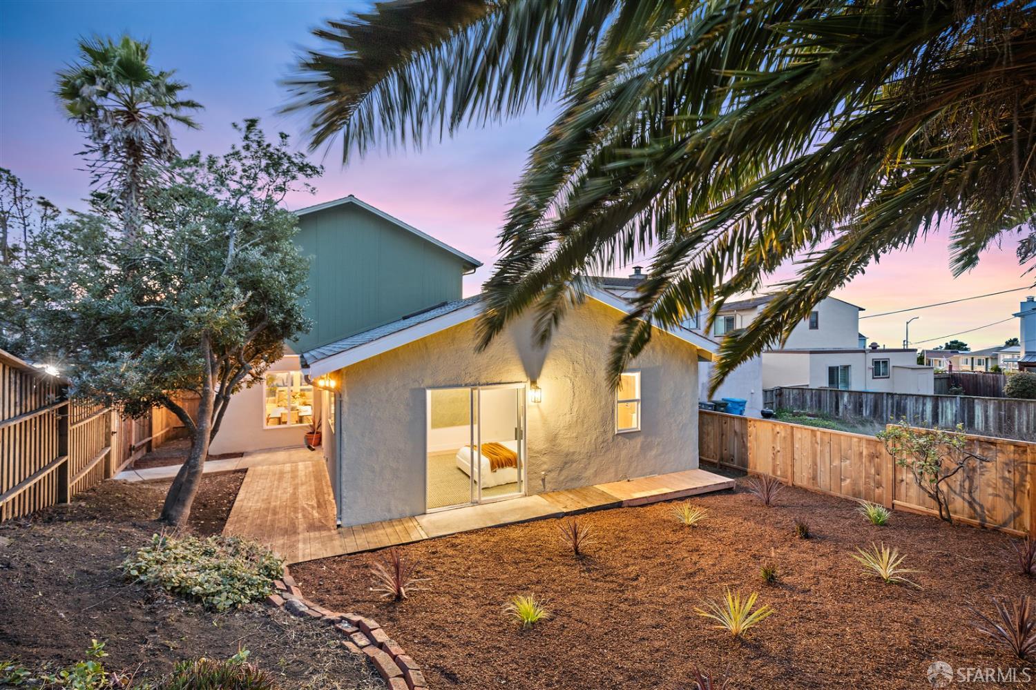 Detail Gallery Image 43 of 56 For 121 Beachview Ave, Pacifica,  CA 94044 - 4 Beds | 2/1 Baths